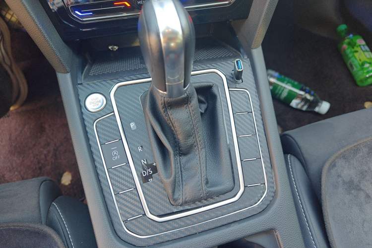 Used Volkswagen Magotan 2021 330TSI DSG 30th Anniversary Edition Gear Lever