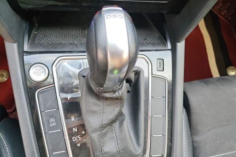 Used Volkswagen Magotan 2021 330TSI DSG 30th Anniversary Edition Gear Lever