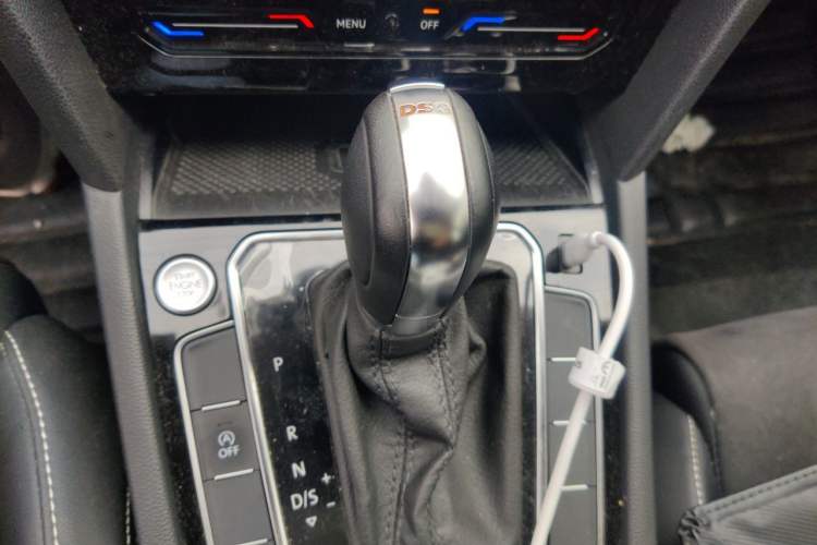 Used Volkswagen Magotan 2021 330TSI DSG 30th Anniversary Edition Gear Lever