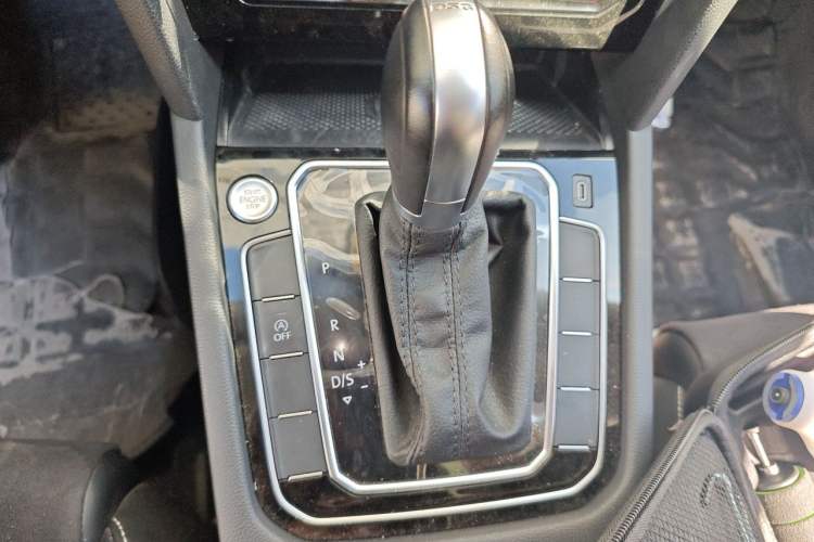 Used Volkswagen Magotan 2021 330TSI DSG 30th Anniversary Edition Gear Lever