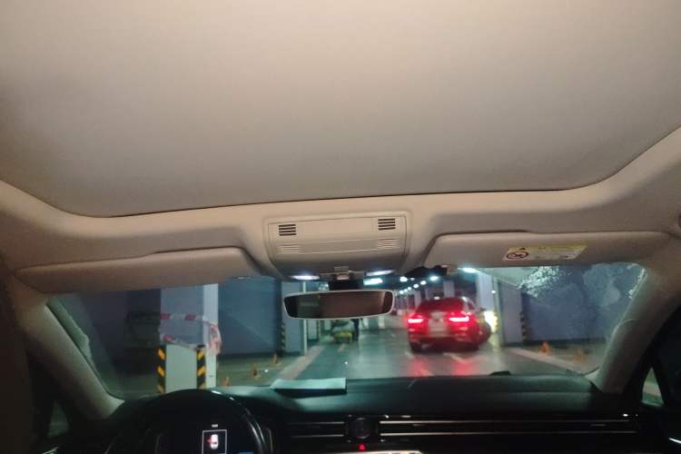 Used Volkswagen Magotan 2021 330TSI DSG 30th Anniversary Edition Headliner