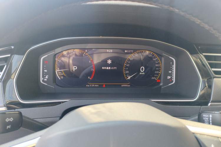 Used Volkswagen Magotan 2021 330TSI DSG 30th Anniversary Edition Instrument Cluster