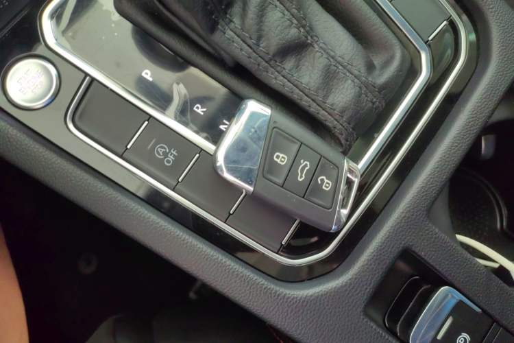 Used Volkswagen Magotan 2021 330TSI DSG 30th Anniversary Edition Interior 1