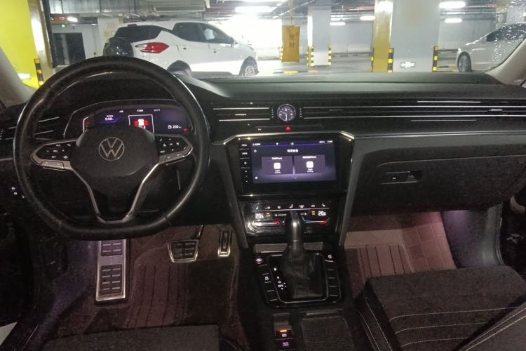 Used Volkswagen Magotan 2021 330TSI DSG 30th Anniversary Edition Interior 2