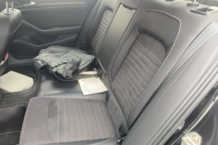 Used Volkswagen Magotan 2021 330TSI DSG 30th Anniversary Edition Interior 4