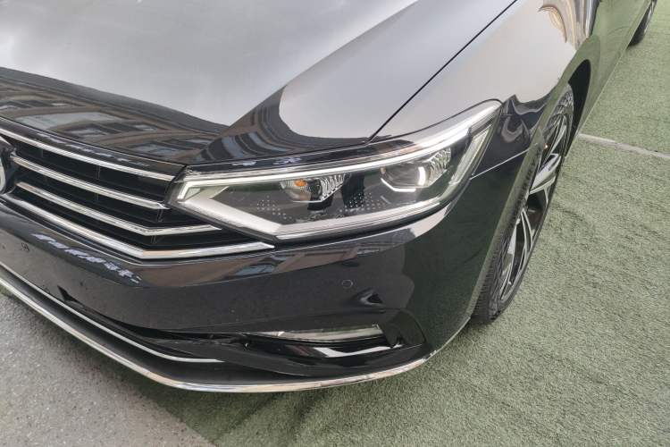 Used Volkswagen Magotan 2021 330TSI DSG 30th Anniversary Edition Left Front Headlight