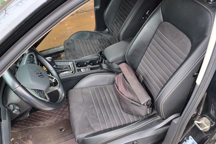Used Volkswagen Magotan 2021 330TSI DSG 30th Anniversary Edition Left Front Seat