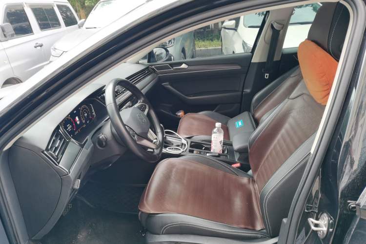 Used Volkswagen Magotan 2021 330TSI DSG 30th Anniversary Edition Left Front Seat