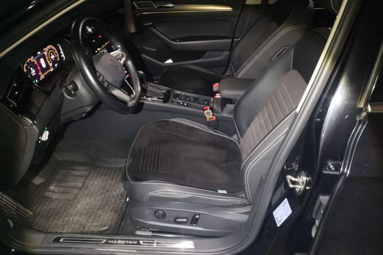 Used Volkswagen Magotan 2021 330TSI DSG 30th Anniversary Edition Left Front Seat