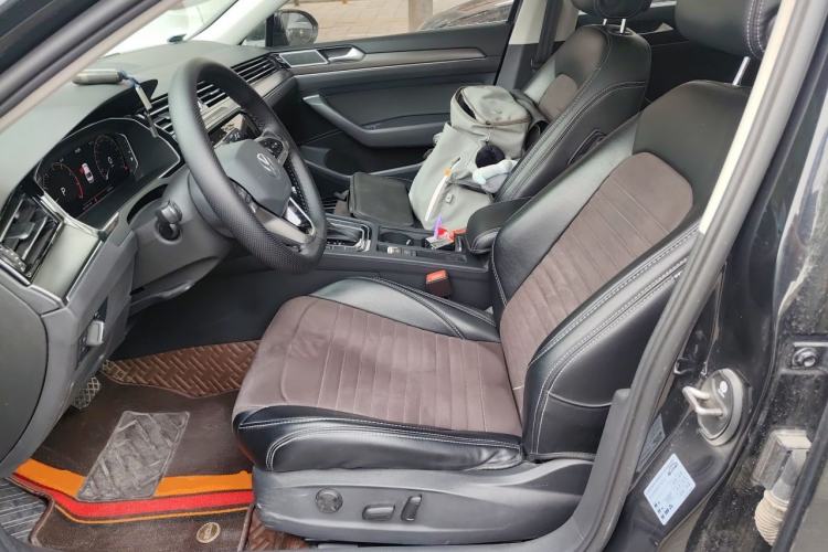Used Volkswagen Magotan 2021 330TSI DSG 30th Anniversary Edition Left Front Seat