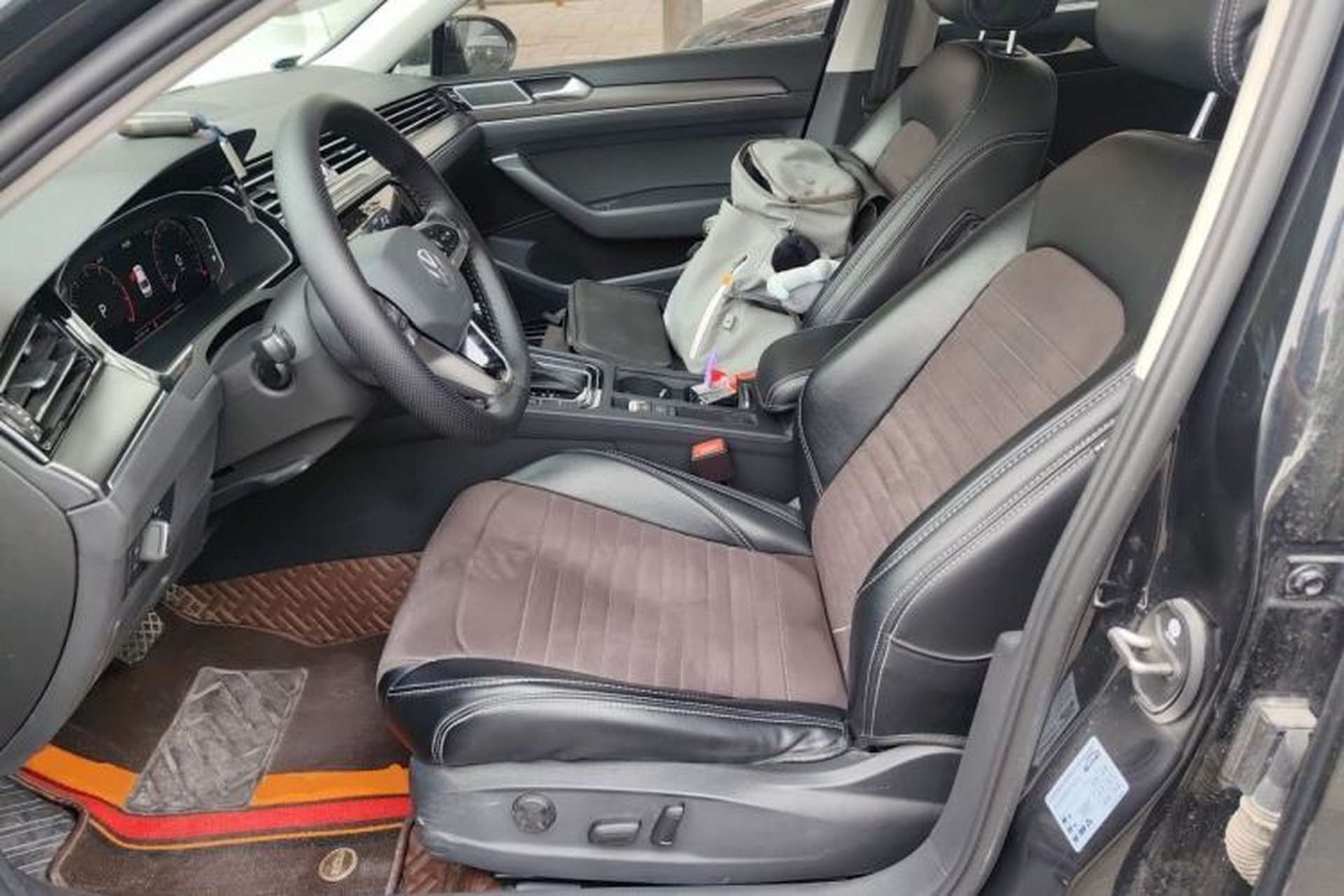 Used Volkswagen Magotan 2021 330TSI DSG 30th Anniversary Edition Left Front Seat