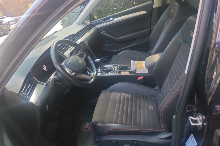 Used Volkswagen Magotan 2021 330TSI DSG 30th Anniversary Edition Left Front Seat