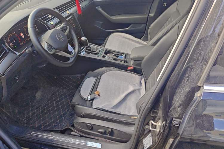 Used Volkswagen Magotan 2021 330TSI DSG 30th Anniversary Edition Left Front Seat