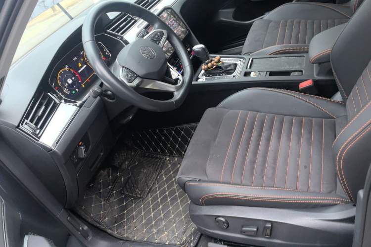 Used Volkswagen Magotan 2021 330TSI DSG 30th Anniversary Edition Left Front Seat