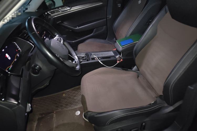 Used Volkswagen Magotan 2021 330TSI DSG 30th Anniversary Edition Left Front Seat