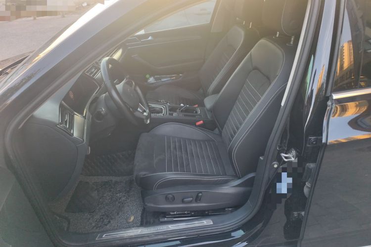 Used Volkswagen Magotan 2021 330TSI DSG 30th Anniversary Edition Left Front Seat