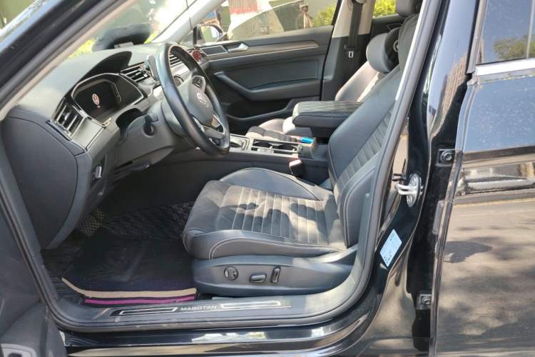 Used Volkswagen Magotan 2021 330TSI DSG 30th Anniversary Edition Left Front Seat