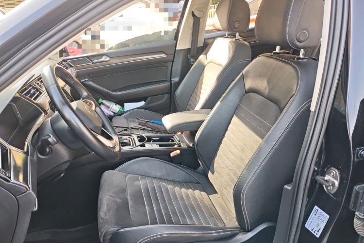 Used Volkswagen Magotan 2021 330TSI DSG 30th Anniversary Edition Left Front Seat