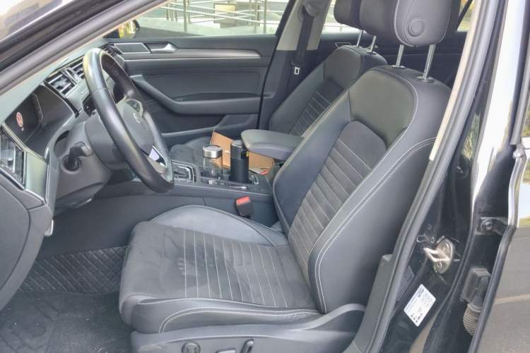 Used Volkswagen Magotan 2021 330TSI DSG 30th Anniversary Edition Left Front Seat