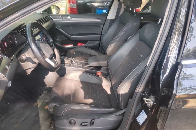 Used Volkswagen Magotan 2021 330TSI DSG 30th Anniversary Edition Left Front Seat
