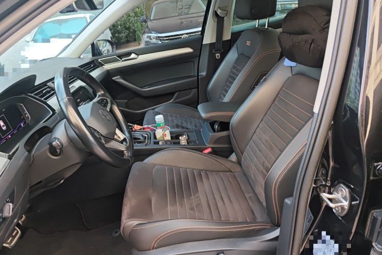 Used Volkswagen Magotan 2021 330TSI DSG 30th Anniversary Edition Left Front Seat