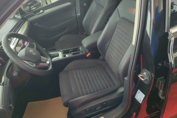Used Volkswagen Magotan 2021 330TSI DSG 30th Anniversary Edition Left Front Seat