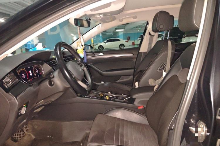 Used Volkswagen Magotan 2021 330TSI DSG 30th Anniversary Edition Left Front Seat
