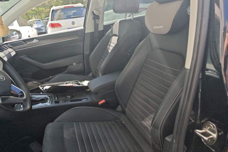 Used Volkswagen Magotan 2021 330TSI DSG 30th Anniversary Edition Left Front Seat