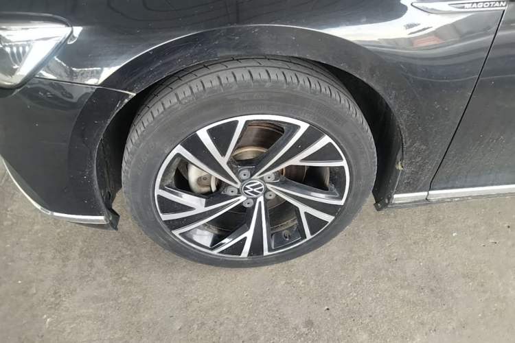 Used Volkswagen Magotan 2021 330TSI DSG 30th Anniversary Edition Left Front Wheel Hub