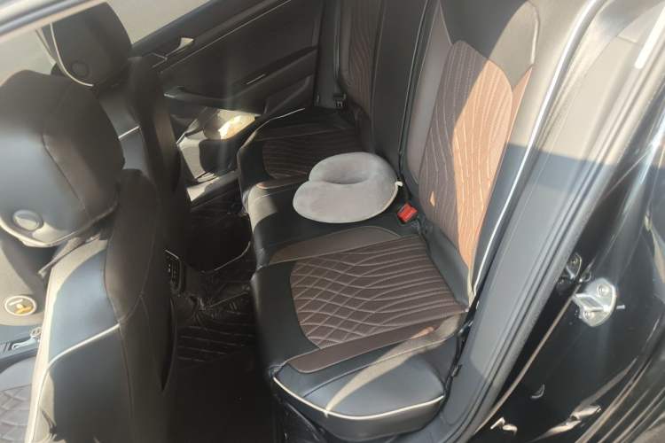 Used Volkswagen Magotan 2021 330TSI DSG 30th Anniversary Edition Left Rear Seat