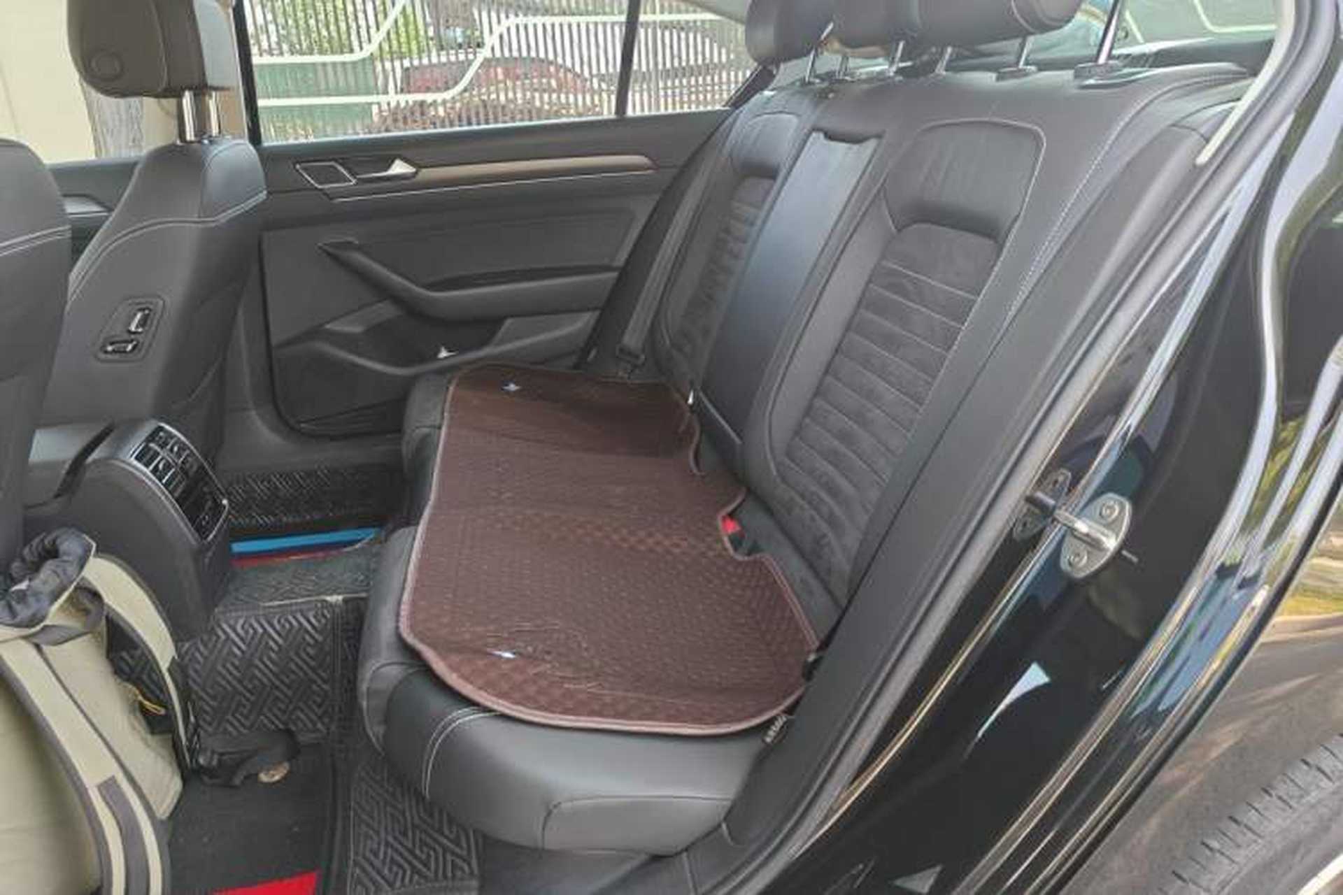 Used Volkswagen Magotan 2021 330TSI DSG 30th Anniversary Edition Left Rear Seat