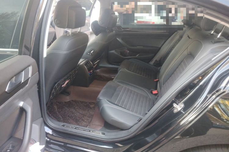 Used Volkswagen Magotan 2021 330TSI DSG 30th Anniversary Edition Left Rear Seat