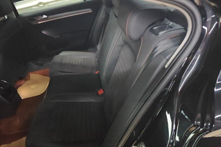 Used Volkswagen Magotan 2021 330TSI DSG 30th Anniversary Edition Left Rear Seat