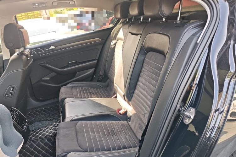 Used Volkswagen Magotan 2021 330TSI DSG 30th Anniversary Edition Left Rear Seat
