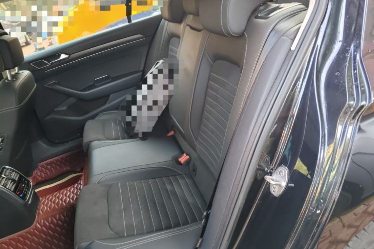 Used Volkswagen Magotan 2021 330TSI DSG 30th Anniversary Edition Left Rear Seat