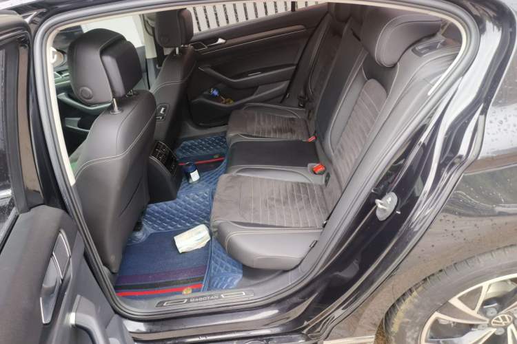 Used Volkswagen Magotan 2021 330TSI DSG 30th Anniversary Edition Left Rear Seat