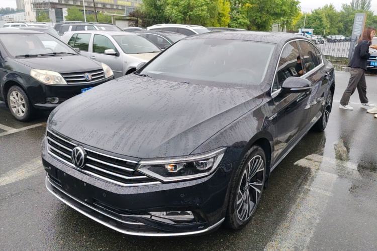 Used Volkswagen Magotan 2021 330TSI DSG 30th Anniversary Edition Guazi used car, China used car export, Used car for sale, Used cars, Cheapest cars for sale