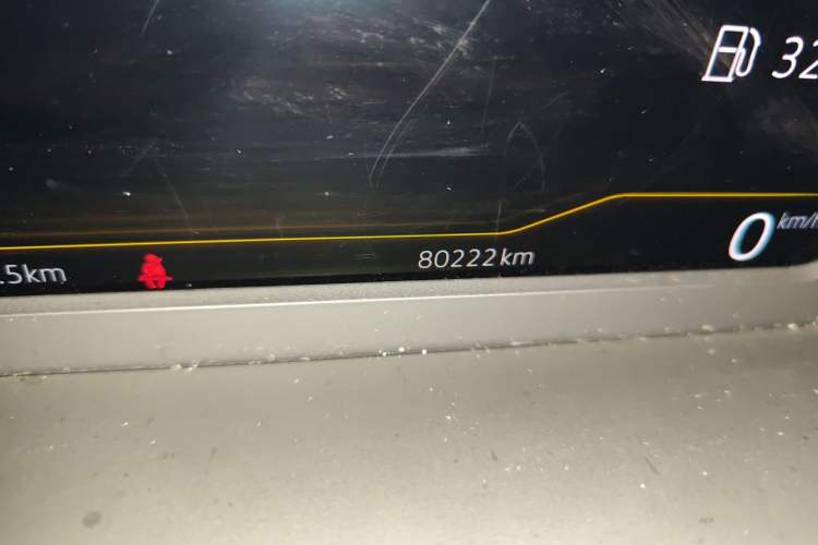 Used Volkswagen Magotan 2021 330TSI DSG 30th Anniversary Edition Odometer Close Up