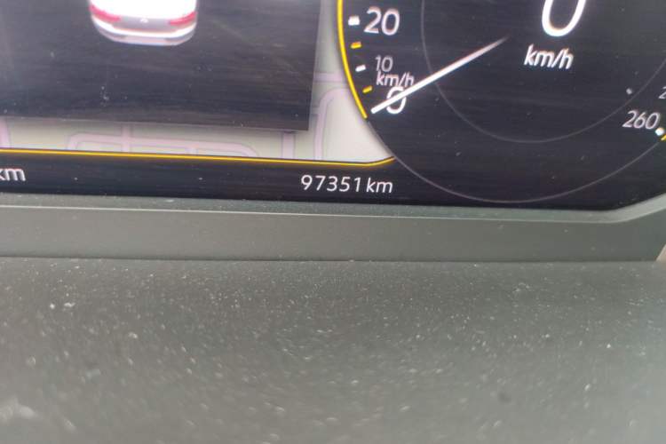 Used Volkswagen Magotan 2021 330TSI DSG 30th Anniversary Edition Odometer Close Up