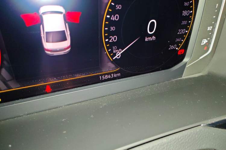 Used Volkswagen Magotan 2021 330TSI DSG 30th Anniversary Edition Odometer Close Up