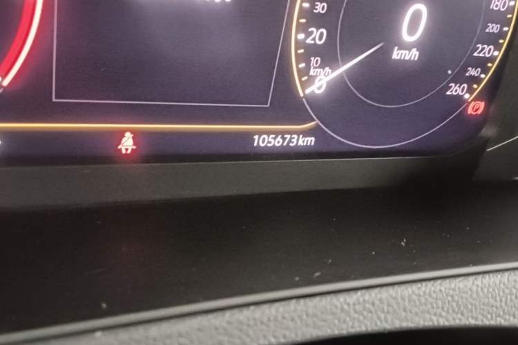 Used Volkswagen Magotan 2021 330TSI DSG 30th Anniversary Edition Odometer Close Up