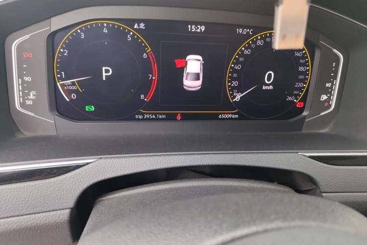 Used Volkswagen Magotan 2021 330TSI DSG 30th Anniversary Edition Odometer Close Up