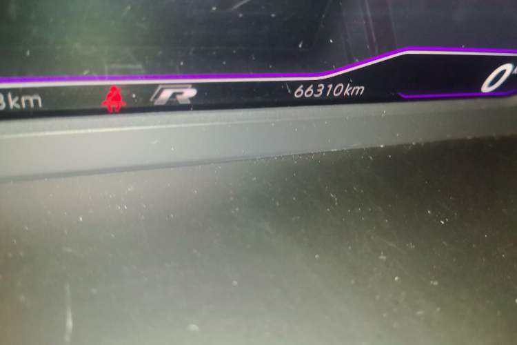 Used Volkswagen Magotan 2021 330TSI DSG 30th Anniversary Edition Odometer Close Up