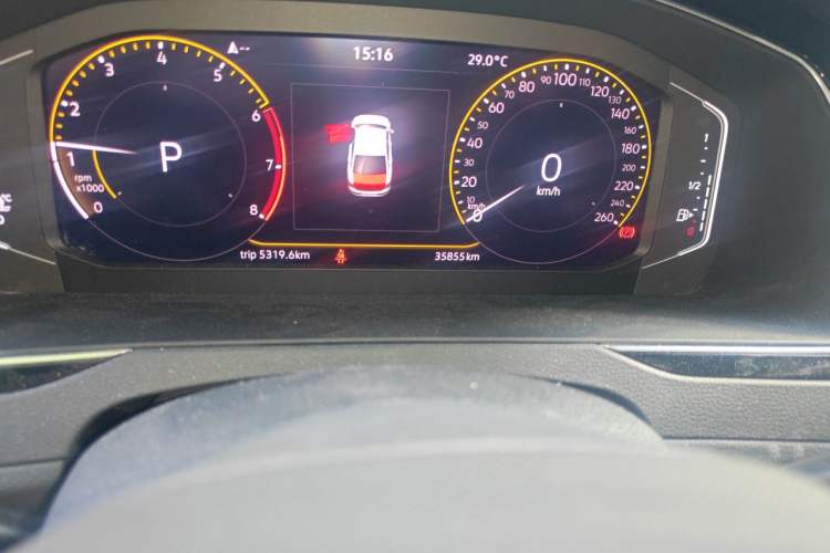 Used Volkswagen Magotan 2021 330TSI DSG 30th Anniversary Edition Odometer Close Up