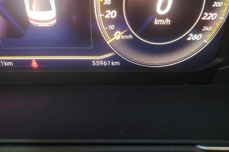 Used Volkswagen Magotan 2021 330TSI DSG 30th Anniversary Edition Odometer Close Up