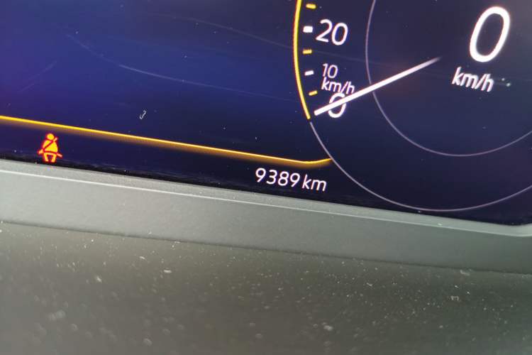 Used Volkswagen Magotan 2021 330TSI DSG 30th Anniversary Edition Odometer Close Up