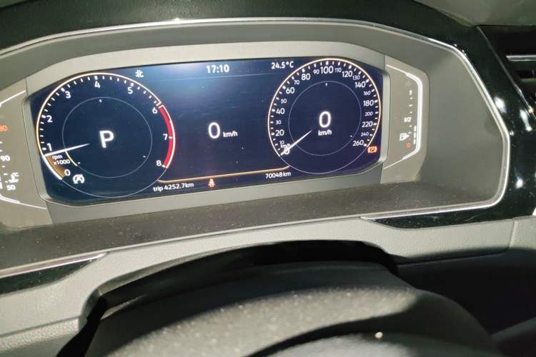 Used Volkswagen Magotan 2021 330TSI DSG 30th Anniversary Edition Odometer Close Up