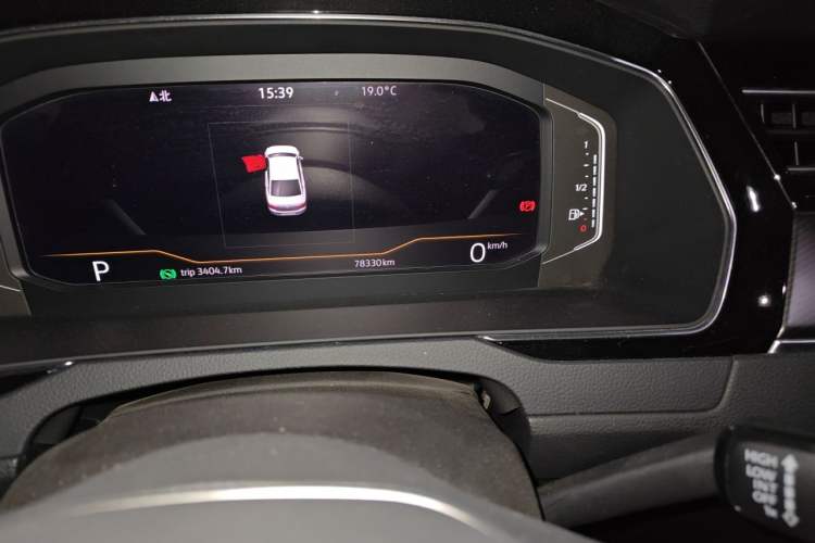 Used Volkswagen Magotan 2021 330TSI DSG 30th Anniversary Edition Odometer Close Up