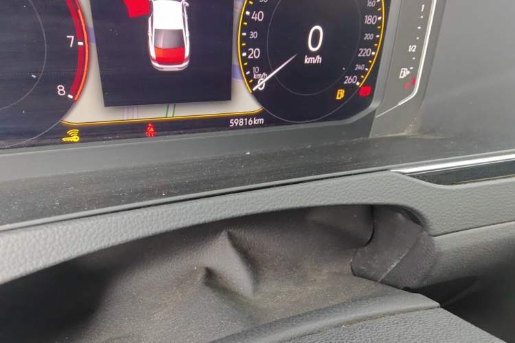 Used Volkswagen Magotan 2021 330TSI DSG 30th Anniversary Edition Odometer Close Up