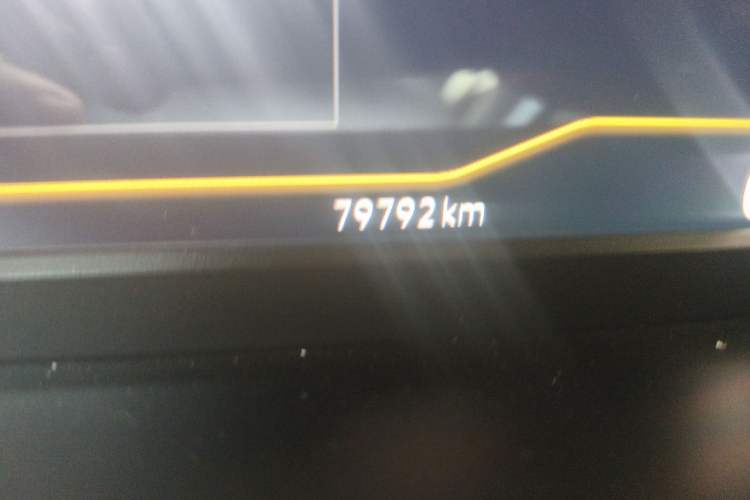 Used Volkswagen Magotan 2021 330TSI DSG 30th Anniversary Edition Odometer Close Up